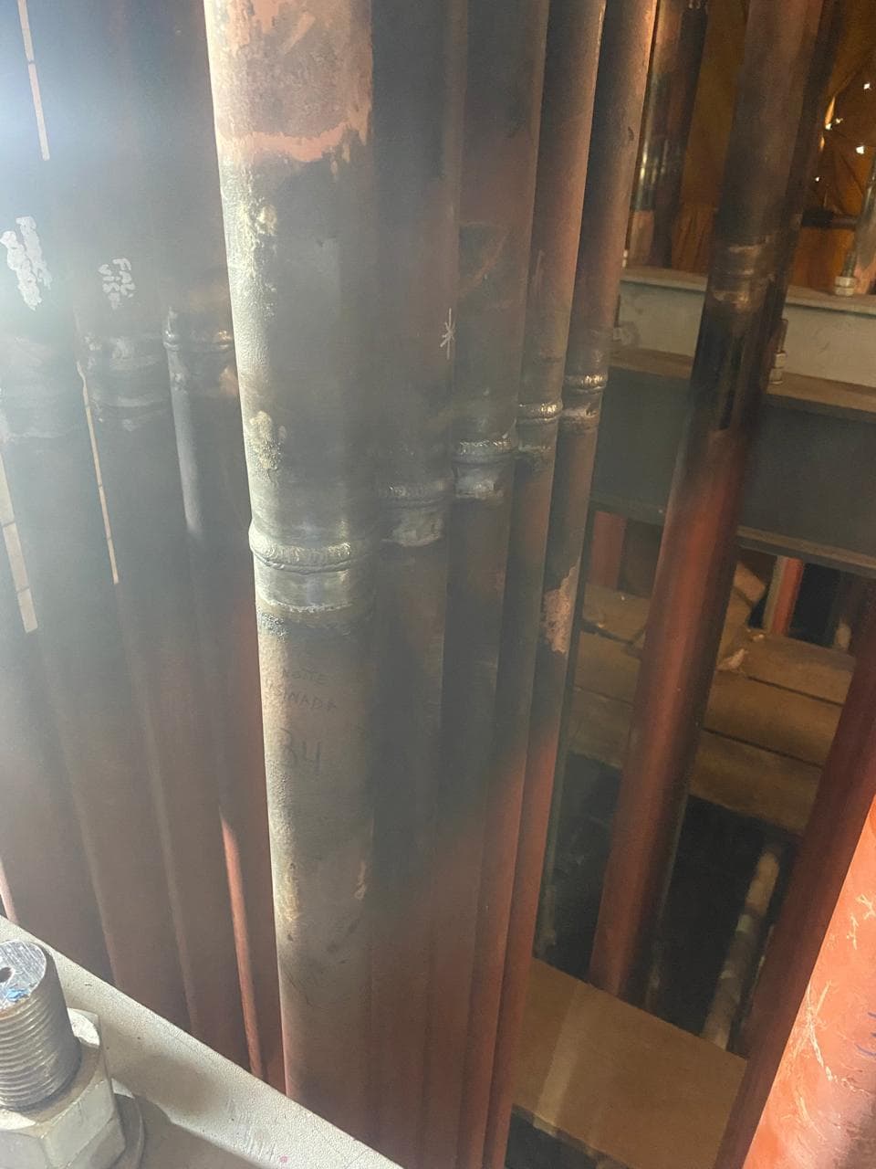 Serviços realizados na parte de pressão de caldeira